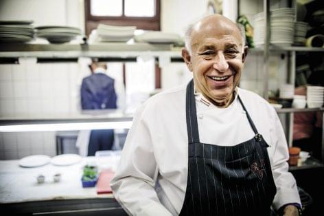 Magazin: A vendéghez vezető út – interjú Rosenstein Tiborral