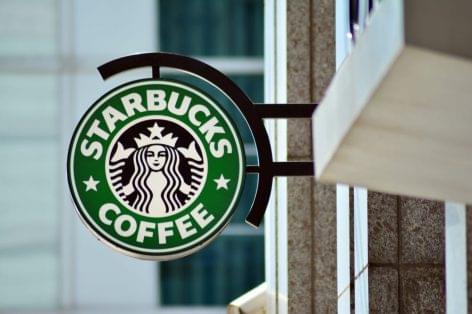 Starbucks: paying guests get priority