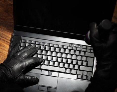 The MNB’s summer campaign also warns against travel cyber fraud