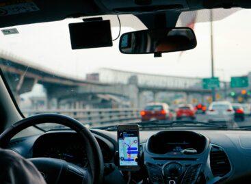 Hatósági ár alatt hasít az Uber